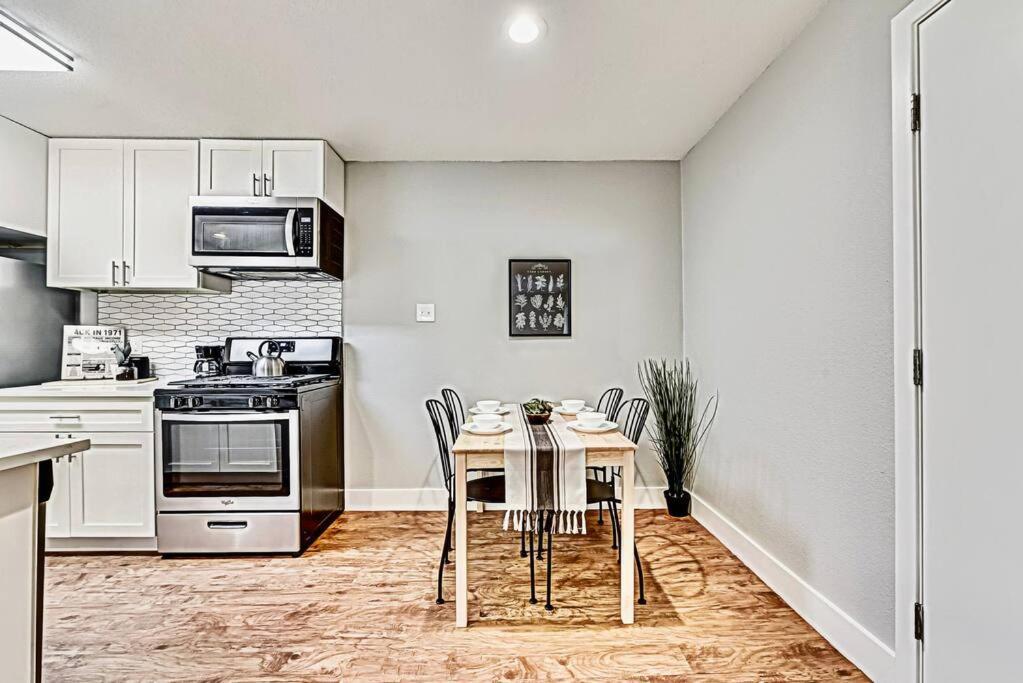 New - Near Deep Ellum + Downtown Dallas Flat Екстериор снимка
