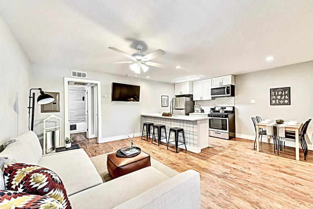 New - Near Deep Ellum + Downtown Dallas Flat Екстериор снимка