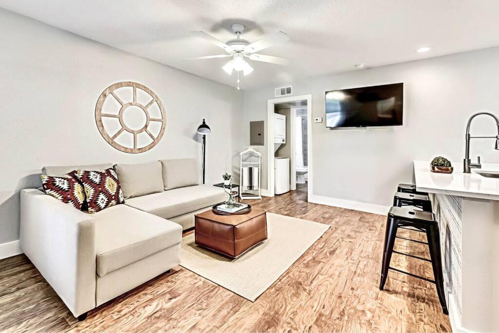 New - Near Deep Ellum + Downtown Dallas Flat Екстериор снимка