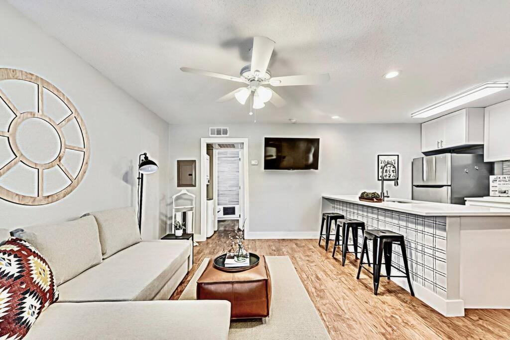 New - Near Deep Ellum + Downtown Dallas Flat Екстериор снимка